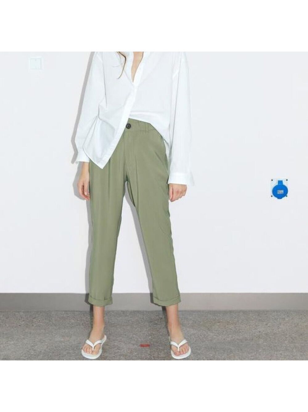 Zara Cropped Tapered Casual Trousers M